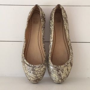 FRYE Crinkle Sparkle Carson Ballet Flats